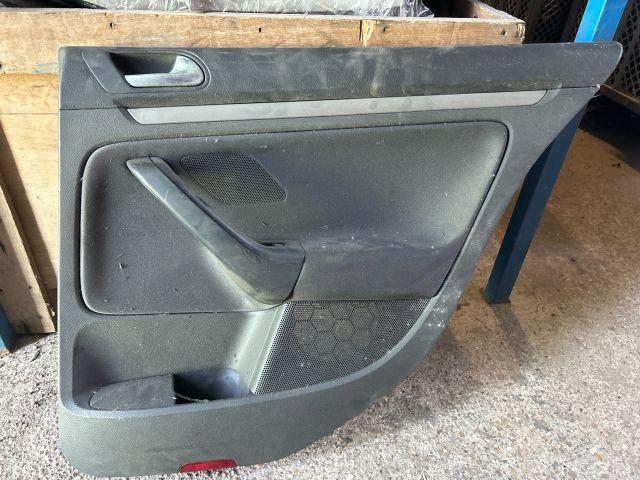 bontott VW GOLF V Jobb hátsó Ajtó Kárpit