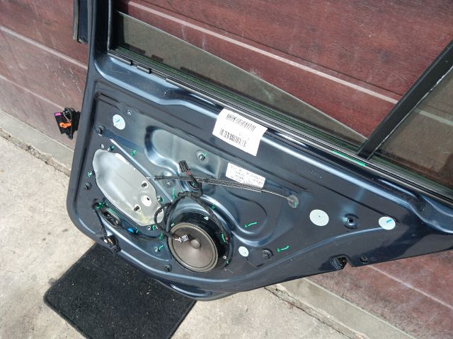 bontott VW GOLF V Jobb hátsó Ajtó (Részeivel)