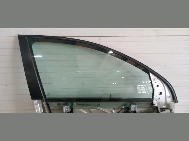 bontott VW GOLF V Jobb hátsó Ajtó (Részeivel)