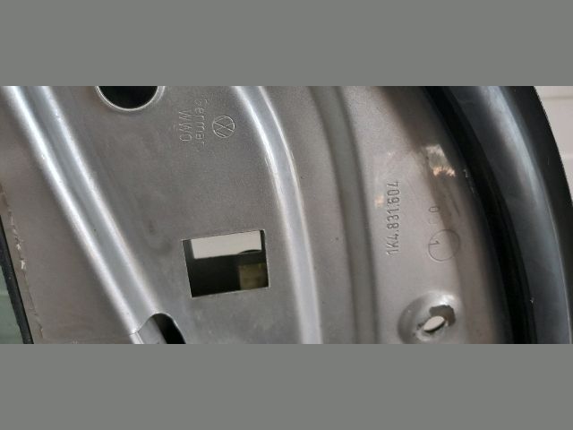 bontott VW GOLF V Jobb hátsó Ajtó (Részeivel)