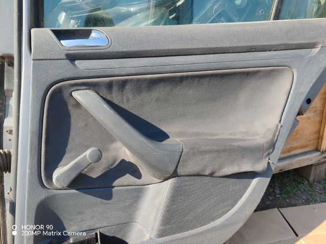bontott VW GOLF V Jobb hátsó Ajtó (Részeivel)