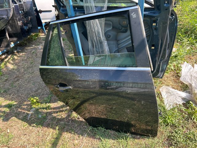 bontott VW GOLF V Jobb hátsó Ajtó (Üres lemez)