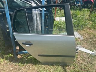 bontott VW GOLF V Jobb hátsó Ajtó (Üres lemez)