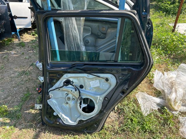 bontott VW GOLF V Jobb hátsó Ajtó (Üres lemez)