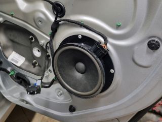 bontott VW GOLF V Jobb hátsó Ajtó (Üres lemez)