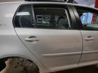 bontott VW GOLF V Jobb hátsó Ajtó (Üres lemez)