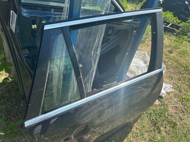 bontott VW GOLF V Jobb hátsó Ajtó (Üres lemez)