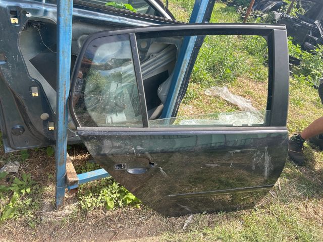 bontott VW GOLF V Jobb hátsó Ajtó (Üres lemez)