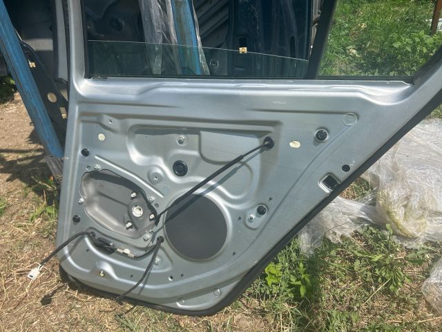 bontott VW GOLF V Jobb hátsó Ajtó (Üres lemez)