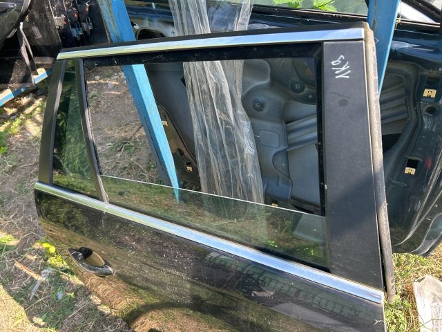 bontott VW GOLF V Jobb hátsó Ajtó (Üres lemez)