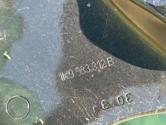 bontott VW GOLF V Jobb hátsó Ajtó (Üres lemez)