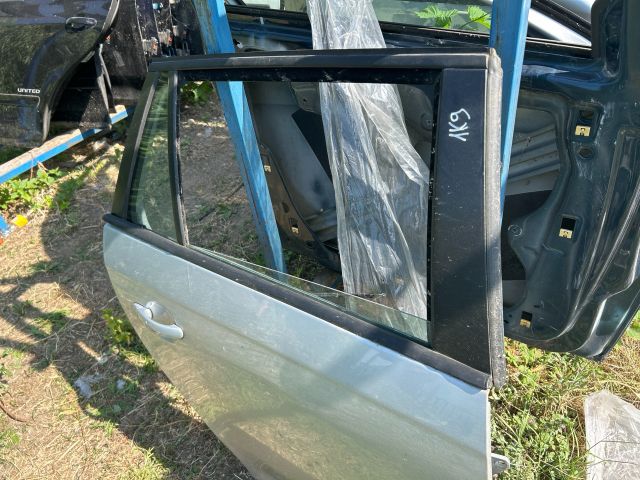 bontott VW GOLF V Jobb hátsó Ajtó (Üres lemez)