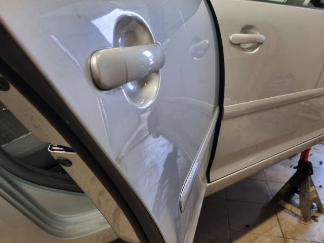 bontott VW GOLF V Jobb hátsó Ajtó (Üres lemez)