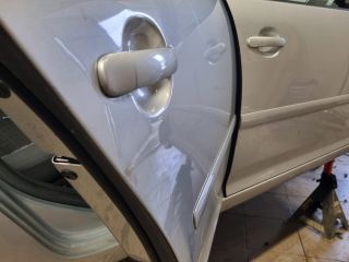 bontott VW GOLF V Jobb hátsó Ajtó (Üres lemez)