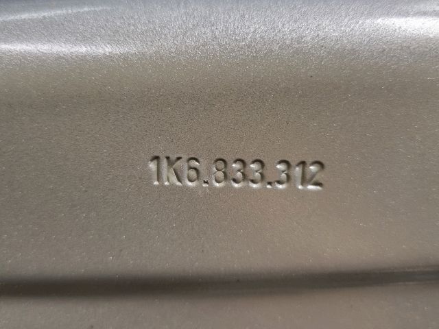 bontott VW GOLF V Jobb hátsó Ajtó (Üres lemez)