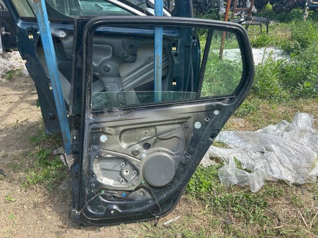 bontott VW GOLF V Jobb hátsó Ajtó (Üres lemez)