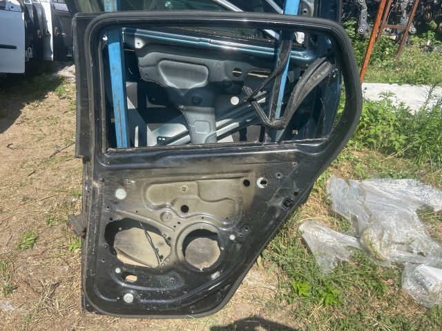 bontott VW GOLF V Jobb hátsó Ajtó (Üres lemez)