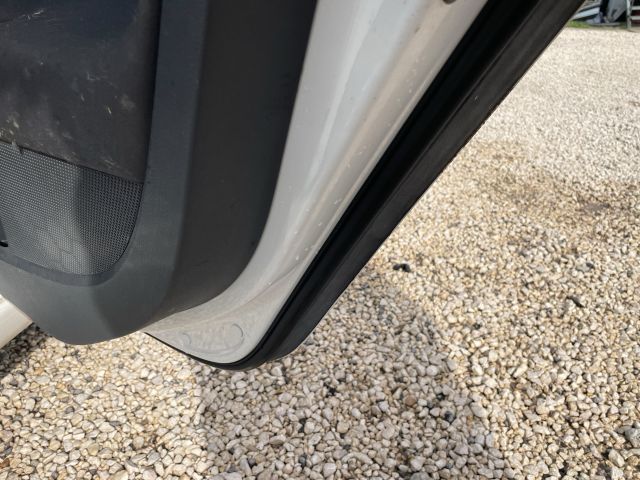 bontott VW GOLF V Jobb hátsó Ajtó (Üres lemez)