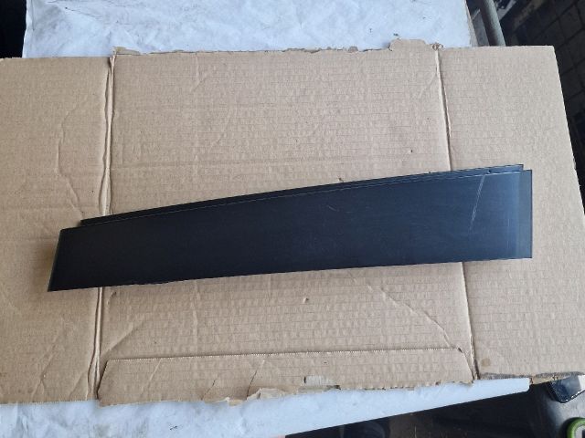 bontott VW GOLF V Jobb hátsó Ajtókeret Burkolat