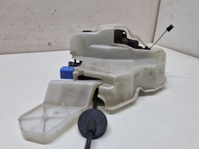 bontott VW GOLF V Jobb hátsó Ajtózár