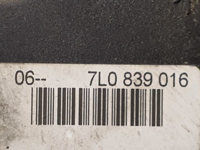 bontott VW GOLF V Jobb hátsó Ajtózár