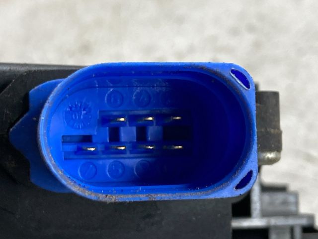 bontott VW GOLF V Jobb hátsó Ajtózár