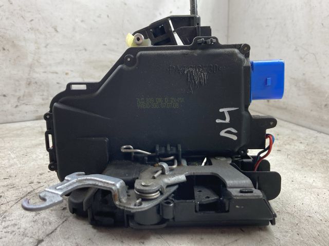 bontott VW GOLF V Jobb hátsó Ajtózár