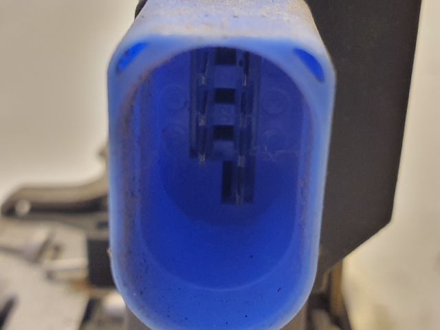 bontott VW GOLF V Jobb hátsó Ajtózár