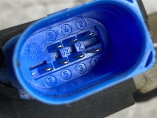 bontott VW GOLF V Jobb hátsó Ajtózár