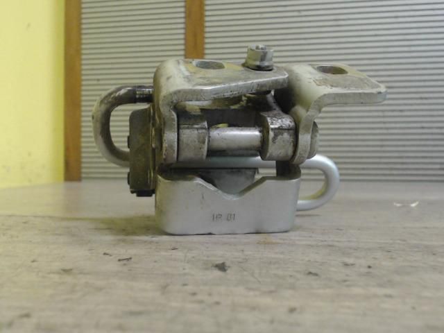 bontott VW GOLF V Jobb hátsó Alsó Zsanér