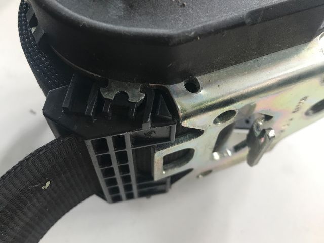 bontott VW GOLF V Jobb hátsó Biztonsági Öv