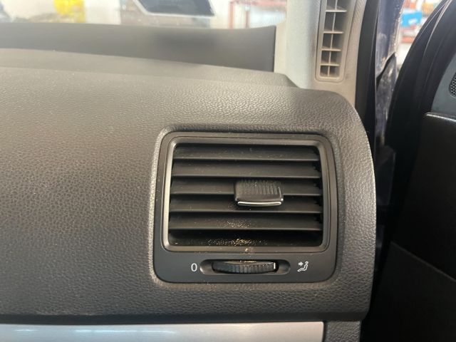 bontott VW GOLF V Jobb hátsó Dobbetét (Kerékjárati, Műanyag)