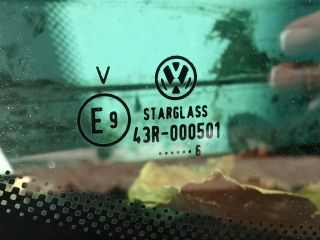 bontott VW GOLF V Jobb hátsó Fixüveg (Ajtóban)