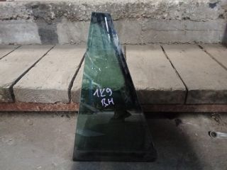 bontott VW GOLF V Jobb hátsó Fixüveg (Ajtóban)