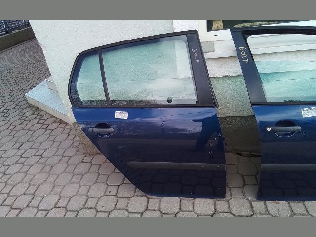 bontott VW GOLF V Jobb hátsó Fixüveg (Ajtóban)