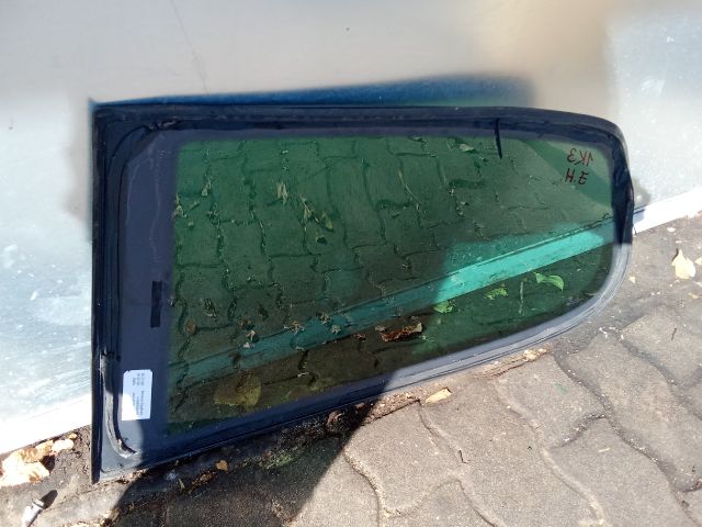 bontott VW GOLF V Jobb hátsó Fixüveg (Ajtóban)