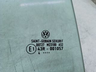 bontott VW GOLF V Jobb hátsó Fixüveg (Ajtóban)