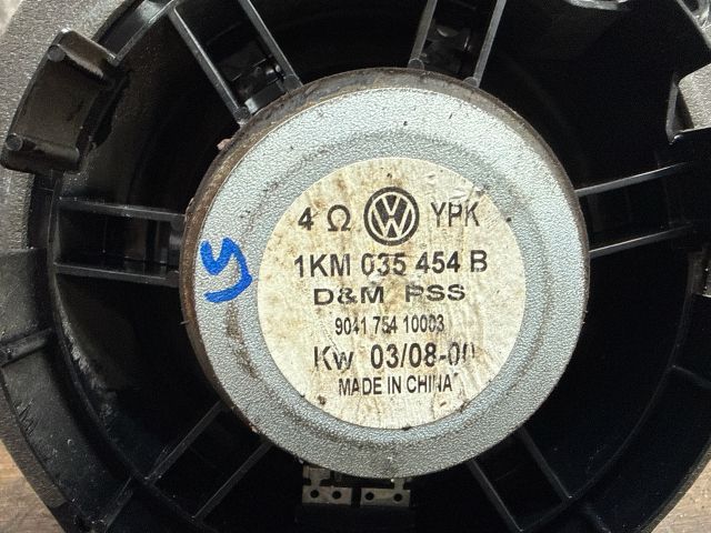 bontott VW GOLF V Jobb hátsó Hangszóró