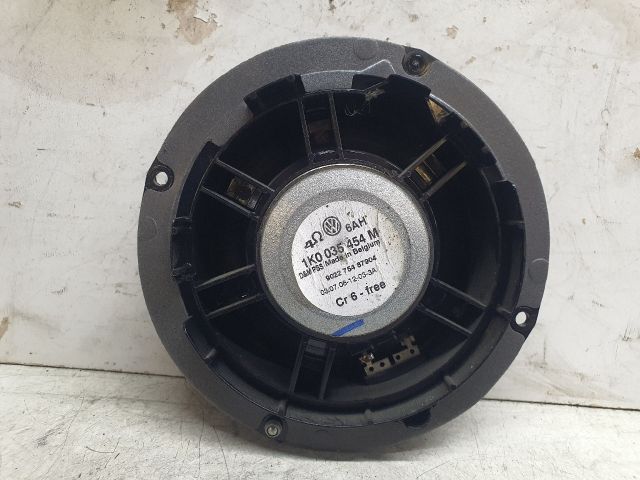 bontott VW GOLF V Jobb hátsó Hangszóró