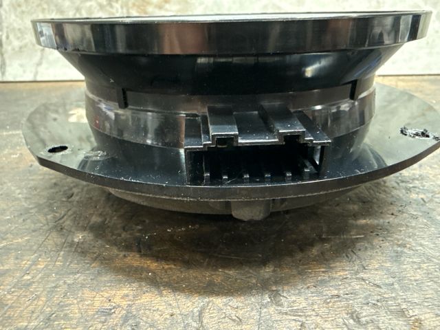 bontott VW GOLF V Jobb hátsó Hangszóró