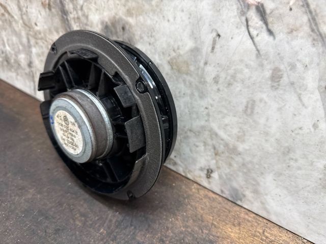 bontott VW GOLF V Jobb hátsó Hangszóró