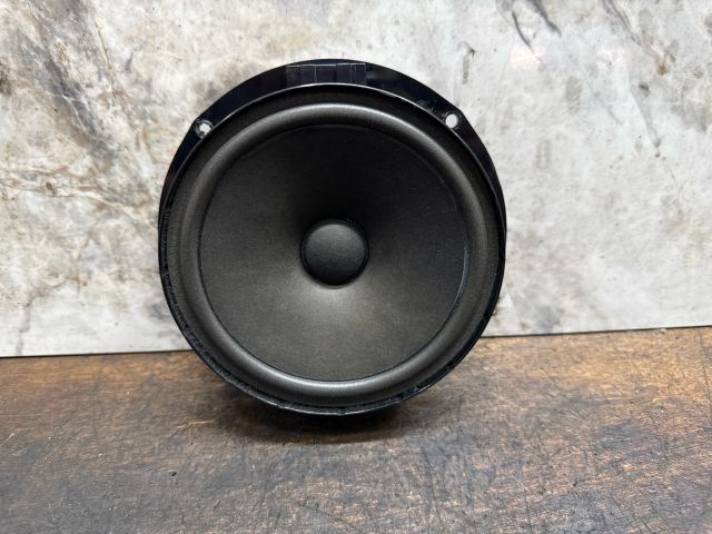 bontott VW GOLF V Jobb hátsó Hangszóró