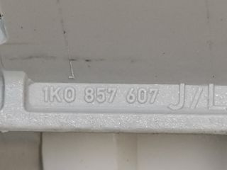 bontott VW GOLF V Jobb hátsó Kapaszkodó (Felső)