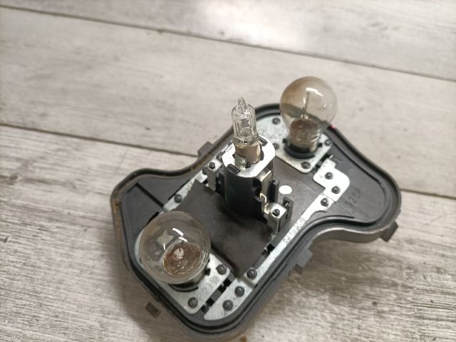 bontott VW GOLF V Jobb Hátsó Lámpa Foglalat