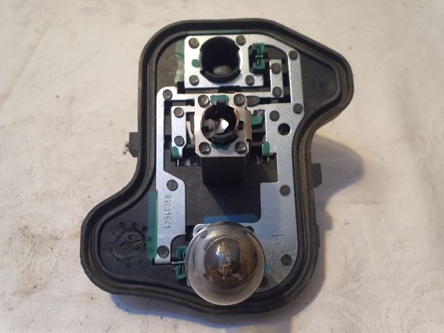 bontott VW GOLF V Jobb Hátsó Lámpa Foglalat