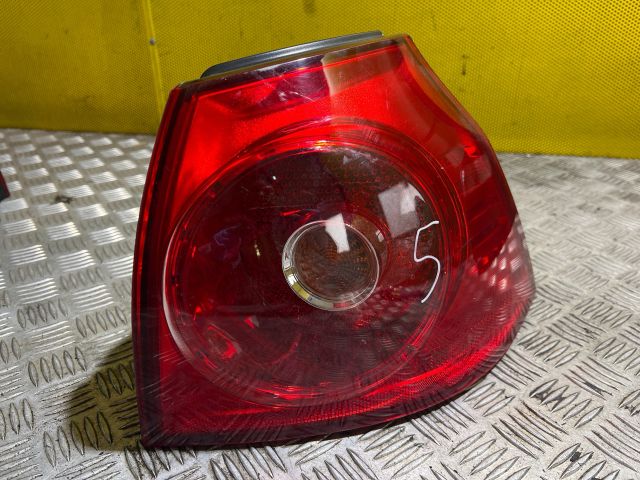 bontott VW GOLF V Jobb Hátsó Lámpa