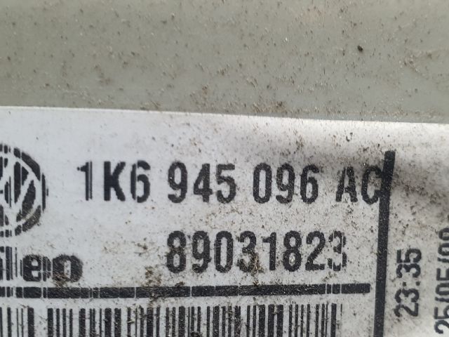 bontott VW GOLF V Jobb Hátsó Lámpa