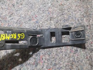 bontott VW GOLF V Jobb hátsó Lökhárító Tartó (Műanyag)