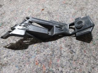 bontott VW GOLF V Jobb hátsó Lökhárító Tartó (Műanyag)