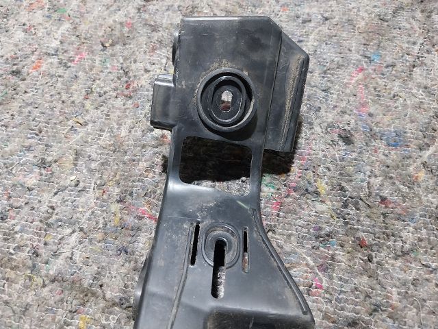 bontott VW GOLF V Jobb hátsó Lökhárító Tartó (Műanyag)